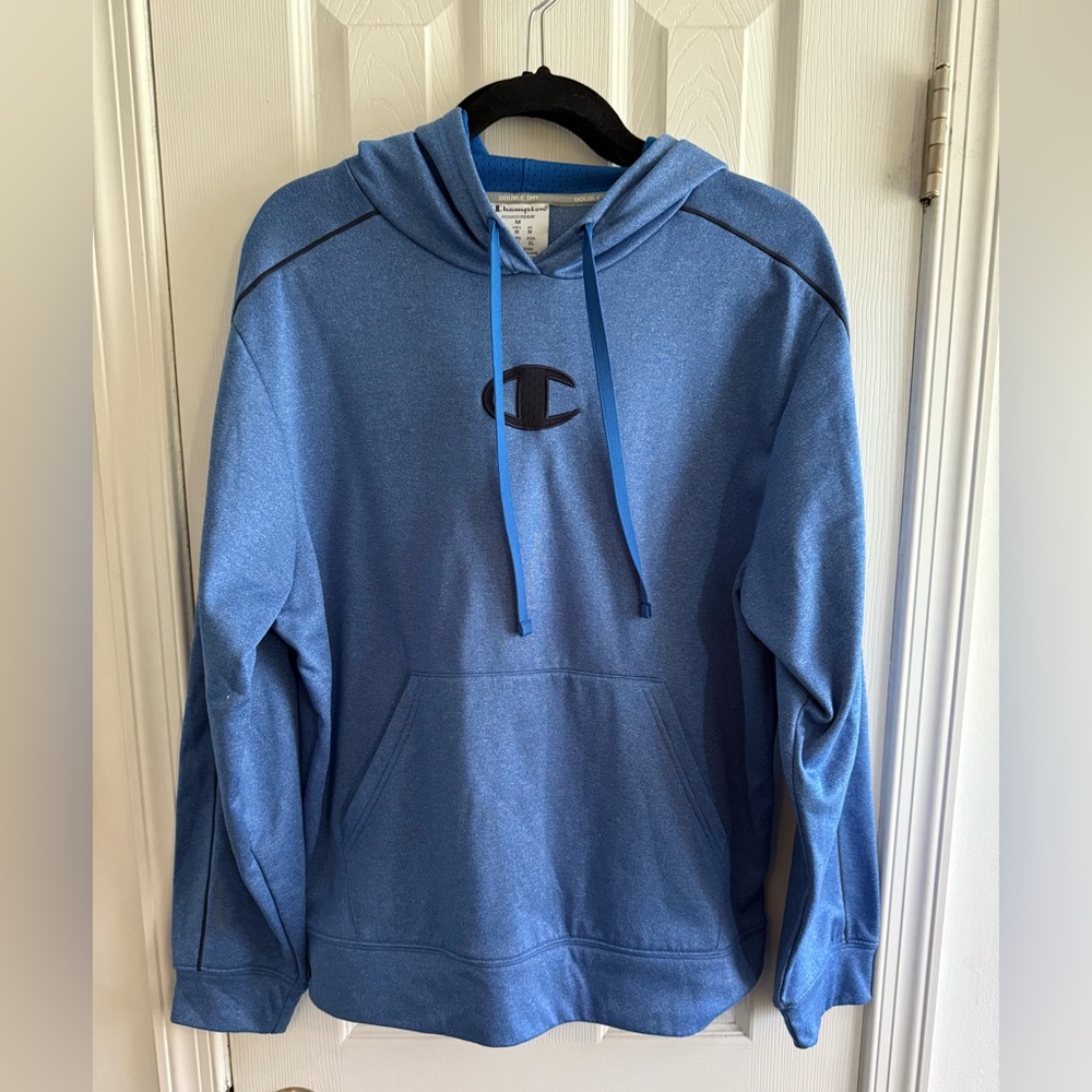 Men’s Champion Hoodie. Size M